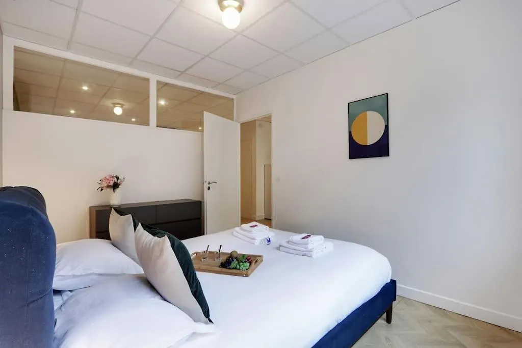 Beautiful 4p/1br Champs Elysees 公寓